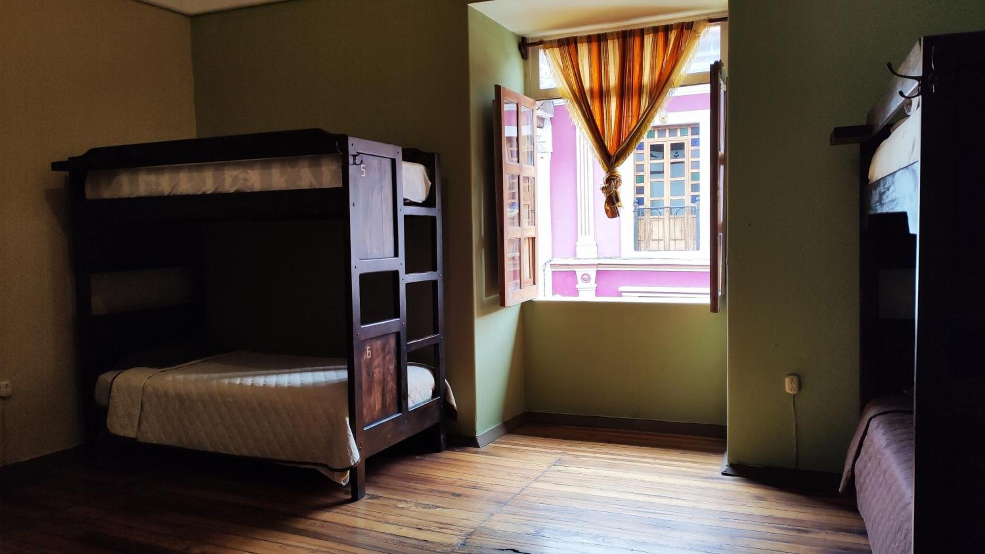 Hostal Yakumama كوينكا الغرفة الصورة